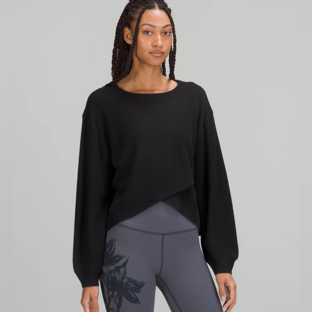 Lululemon reversible crop sweater size 6 black 5% cashmere